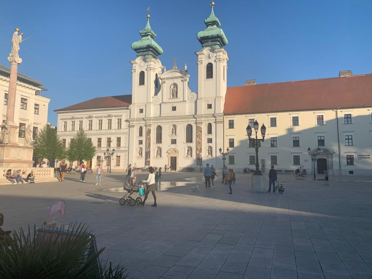 Origo Appartement Győr Buitenkant foto