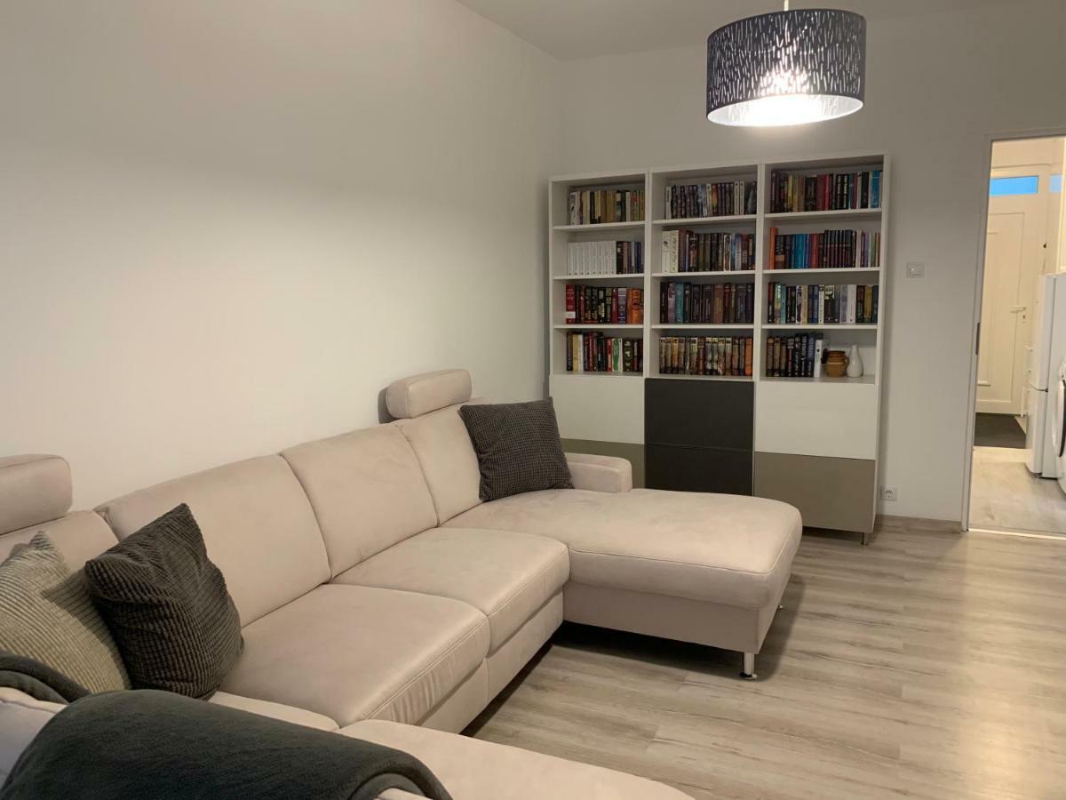 Origo Appartement Győr Buitenkant foto