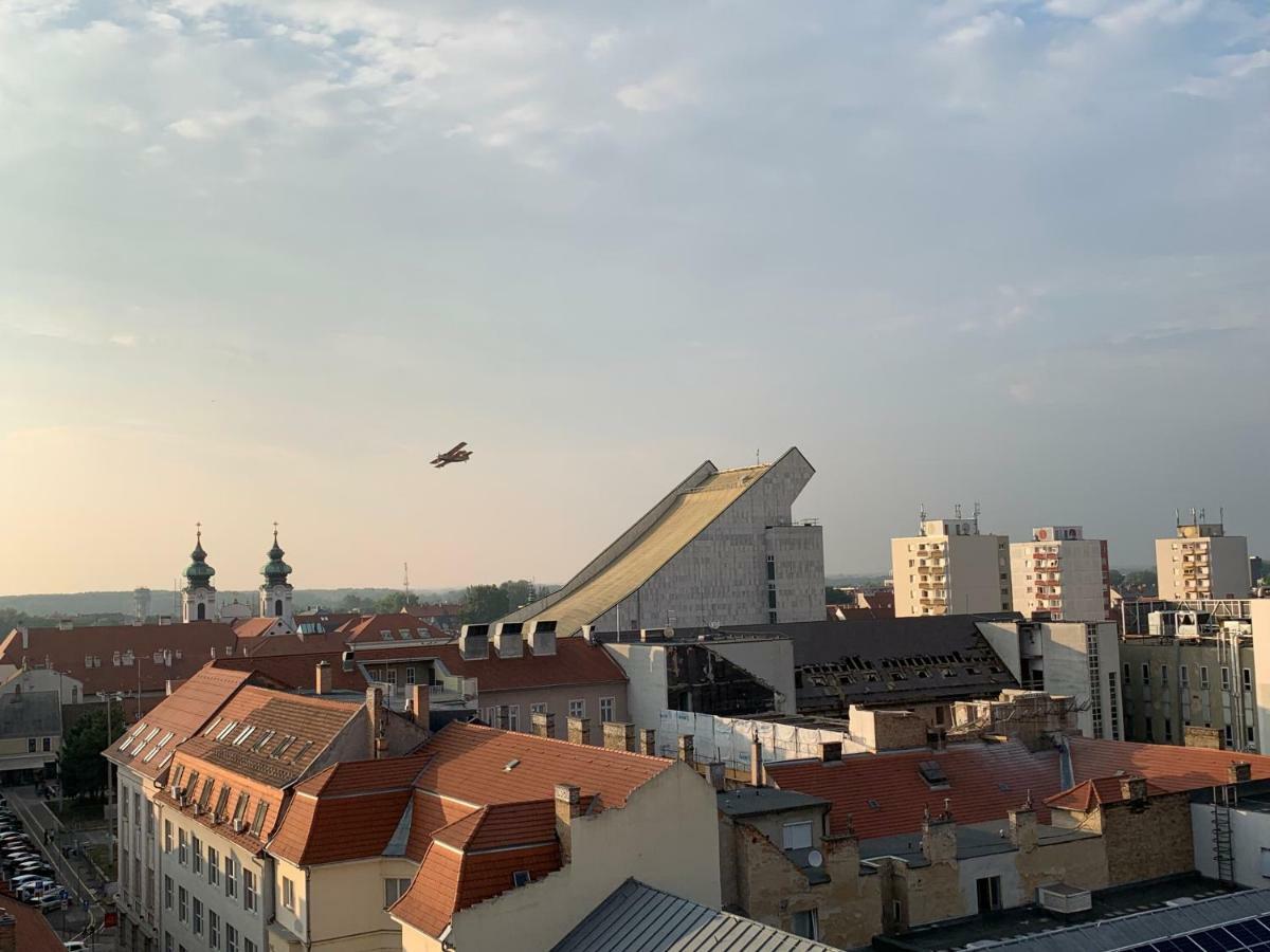 Origo Appartement Győr Buitenkant foto