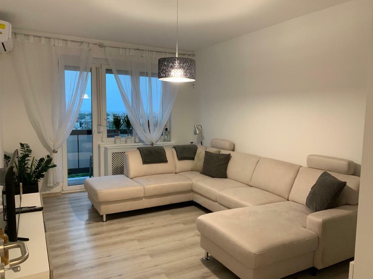 Origo Appartement Győr Buitenkant foto