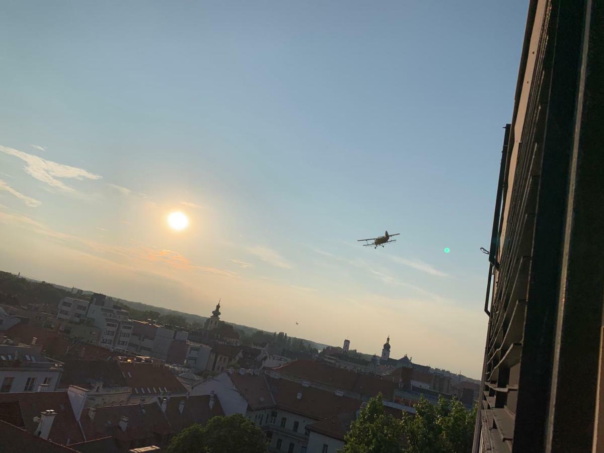 Origo Appartement Győr Buitenkant foto