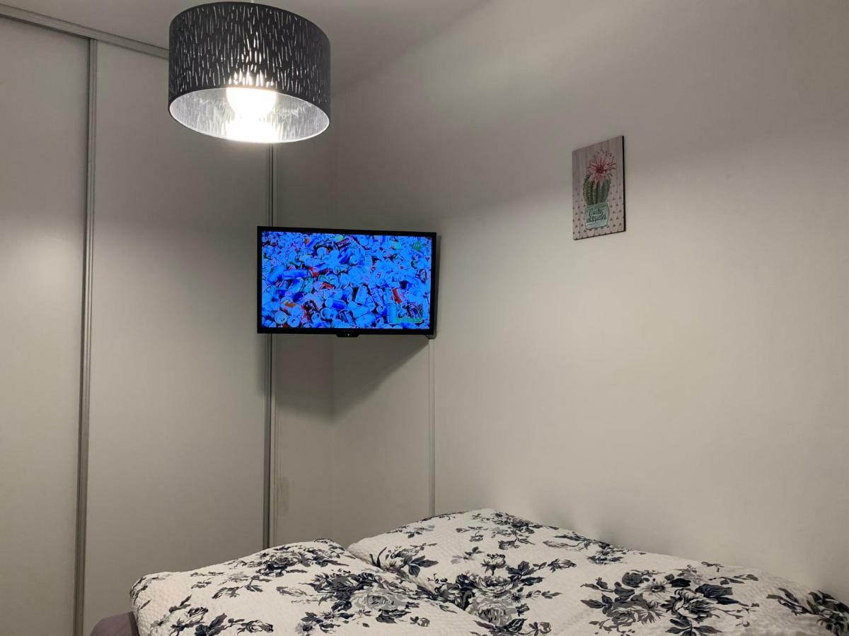 Origo Appartement Győr Buitenkant foto